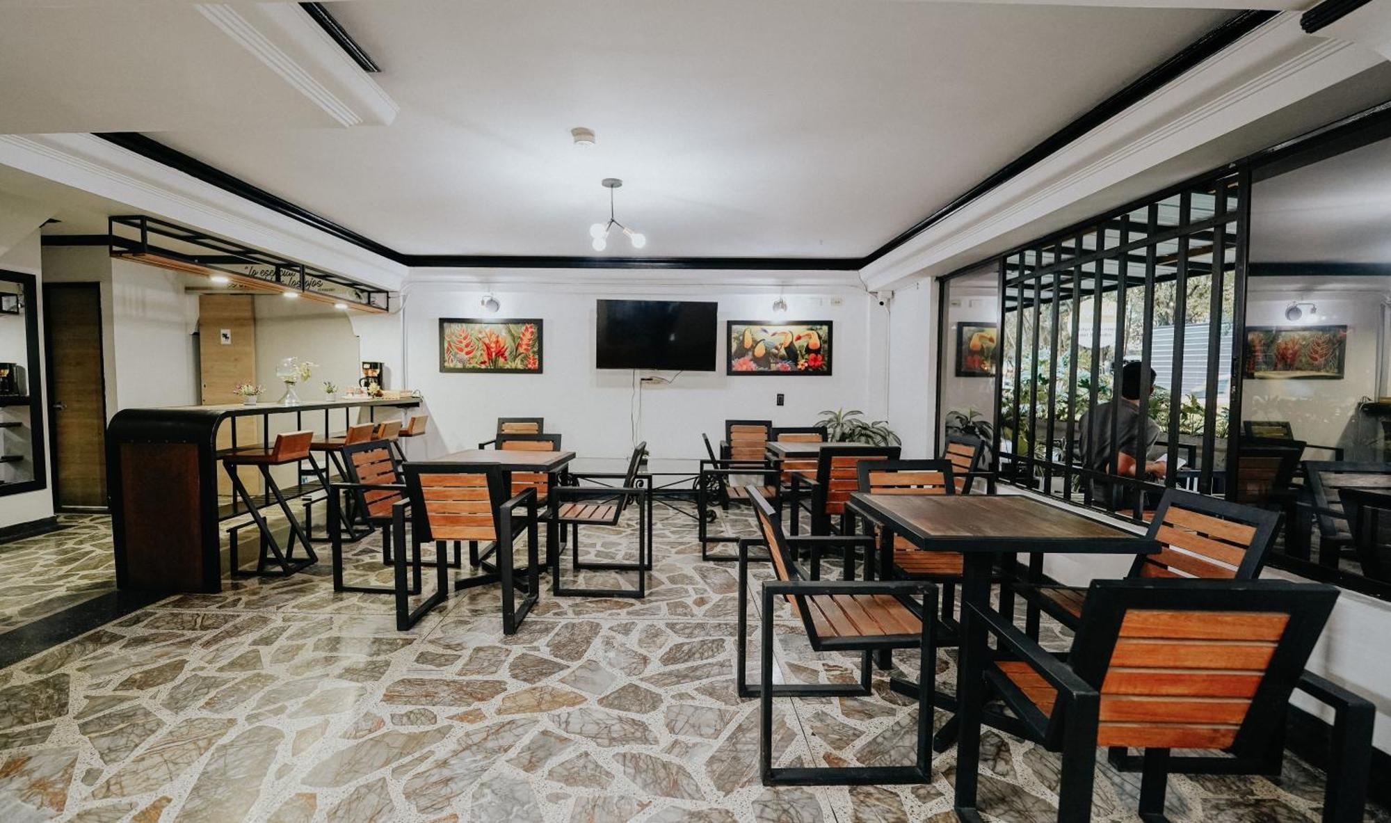 Hotel Balcones Del Estadio Medellin Exterior photo